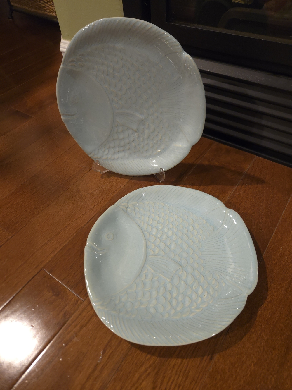 Pair Pottery Barn Malibu Figural 9" Fish Plates Embossed Scales Lt Blue Nautical